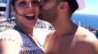 Kaç cagiran/davet kişiler için Come