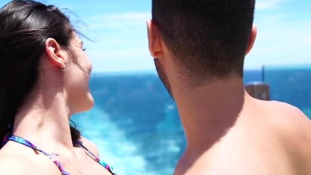 Casal Tomando Uma Selfie Férias Navio Cruzeiro — Vídeo de Stock