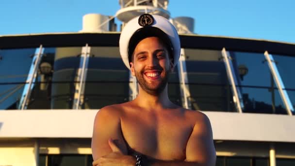 Portret Van Een Man Cruiseschip — Stockvideo