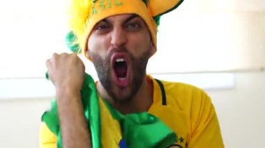 Brezilya Fan evde kutlama