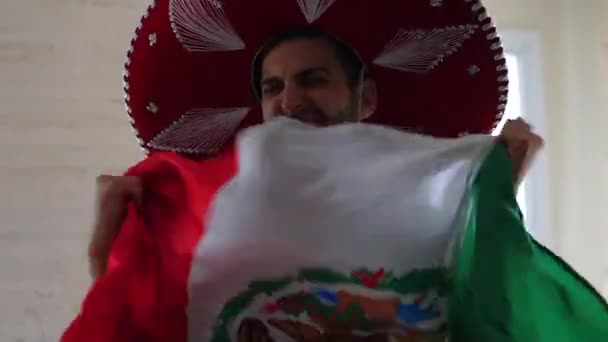 Mexikanischer Fan Feiert Hause — Stockvideo