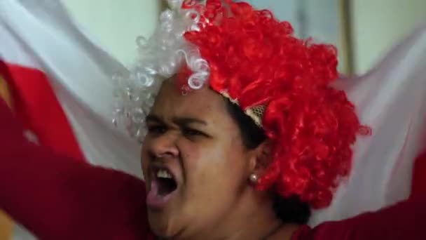 Ngiliz Kadın Ulusal Bayrak Ile Kutluyor — Stok video