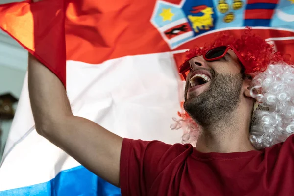 Fan Croate Célébrant Avec Drapeau — Photo