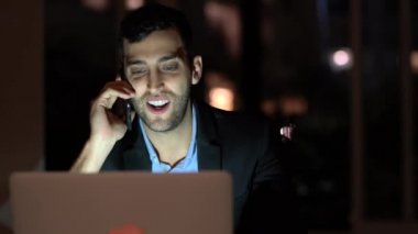 Gece de arama gülüyor