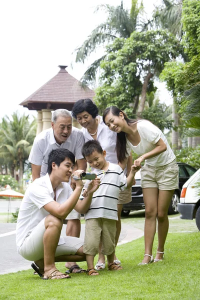 Chinois Filmer Avec Famille Multi Génération Vacances — Photo