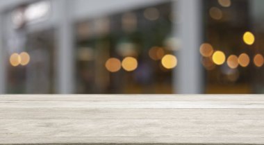 Boş ahşap ve masa soyut açık hava esprisi üzerine