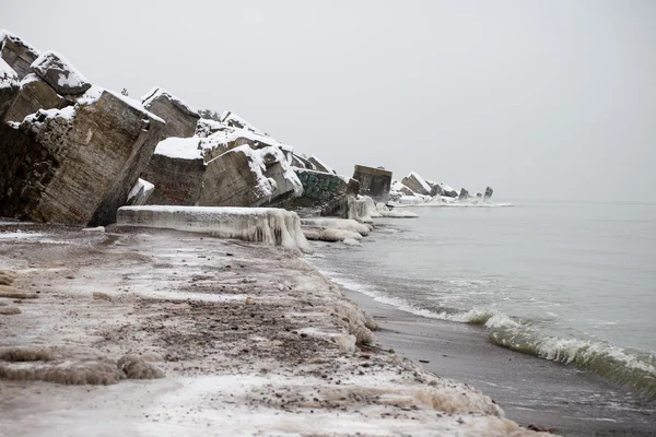Zobacz mrożone plaży nad Morzem Bałtyckim — Zdjęcie stockowe