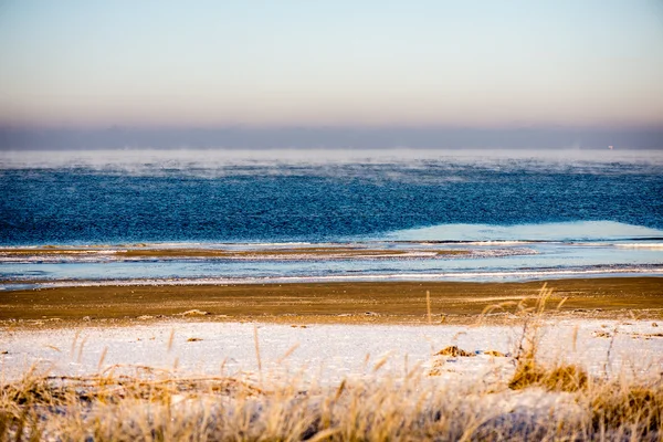 バルト海の冷凍ビーチ ビュー — ストック写真