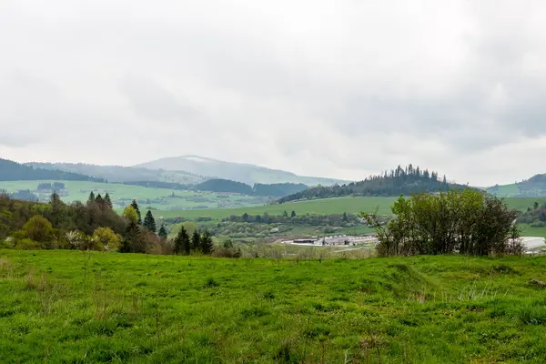 Kolorowe krajobrazy widok w Karpatach — Zdjęcie stockowe