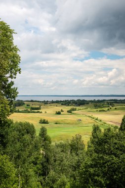 Yukarıdan küçük köy görünümü