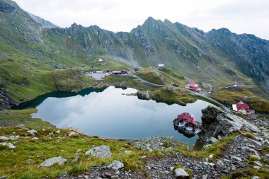 Yazın Karpat Dağları