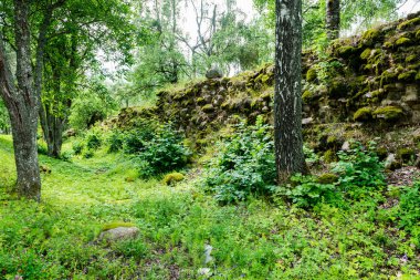 uzaklardan eski kale görünümü