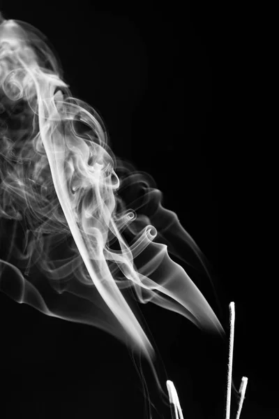Hvid røg på sort baggrund - Stock-foto