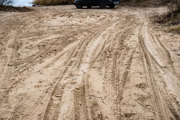 Unbekannte Geländewagen während einer Wüstensafari — Stockfoto