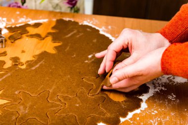 Zencefilli kurabiye serisi yapma. Shap hamur levha kesme