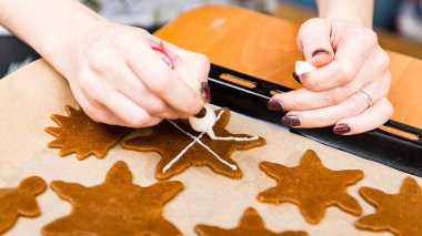 Zencefilli kurabiye serisi yapma. Hazırlama ve kesme hamur s