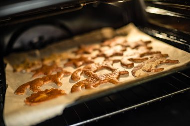 Kurabiyeler fırında pişirme. Zencefilli kurabiye serisi yapma