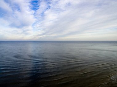 Kışın donmuş Beach havadan görünümü