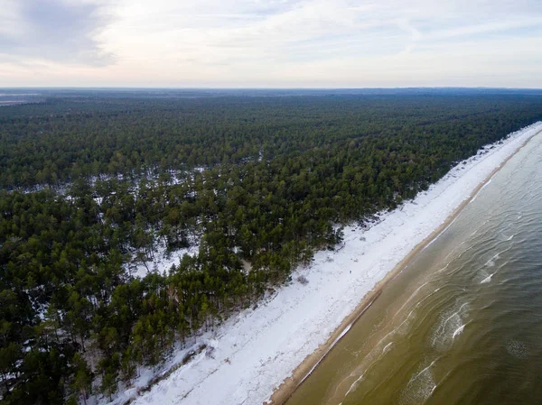 Vista aérea de la playa congelada en invierno — Foto de Stock