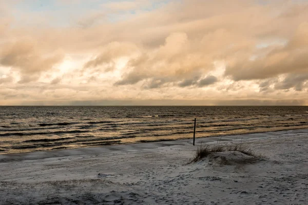 Scène de campagne gelée en hiver — Photo