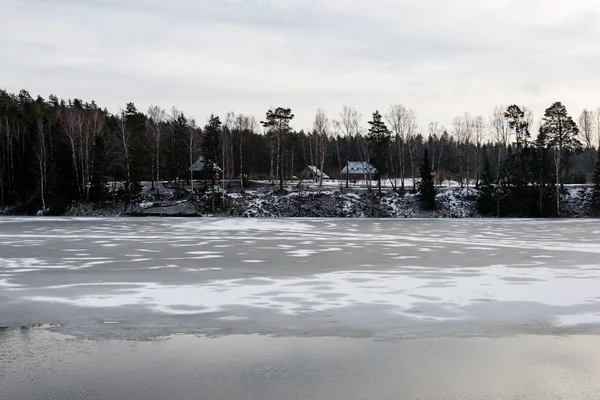 Congelado escena del campo en invierno —  Fotos de Stock