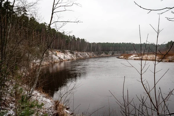 Fryst landsbygden scen i vinter — Stockfoto