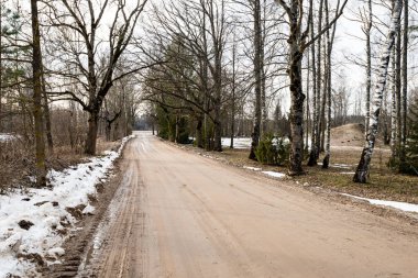 durumu kötü köy yolunda