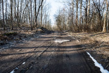 durumu kötü köy yolunda