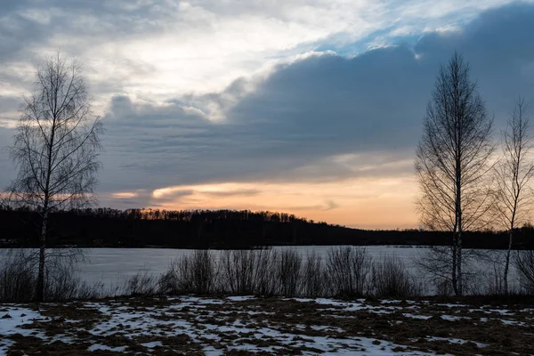 Solnedgång över floden Daugava — Stockfoto