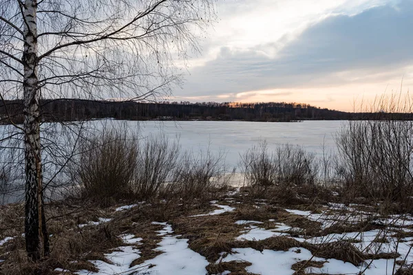 Západ slunce nad řeky Daugava — Stock fotografie