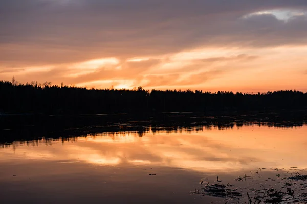 Solnedgång över floden Daugava — Stockfoto