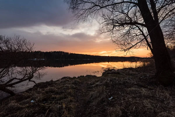 Sonnenuntergang über dem Fluss Daugava — Stockfoto