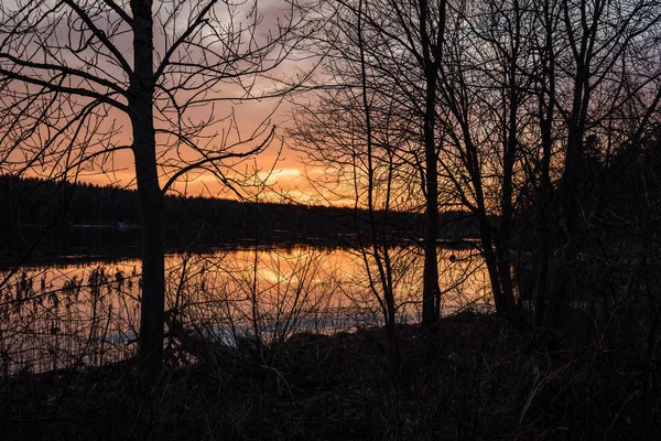 Coucher de soleil sur la rivière Daugava — Photo