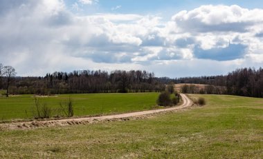 Köy yolunda bakış açısı ile