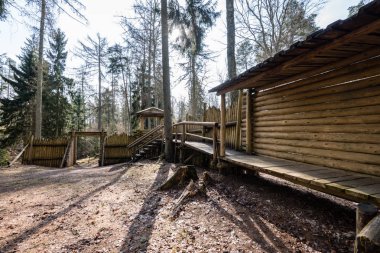 Terk edilmiş kalıntıları eski bina rock