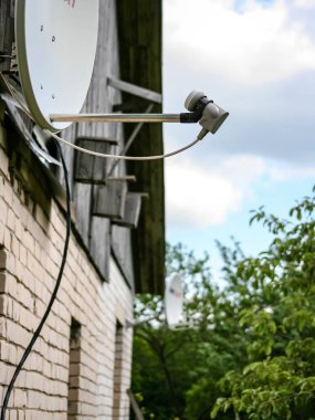 Terk edilmiş kalıntıları eski bina rock