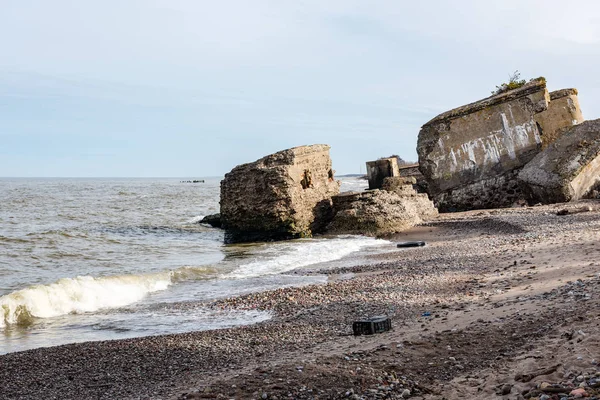 Ruinas abandonadas del antiguo edificio del fuerte —  Fotos de Stock