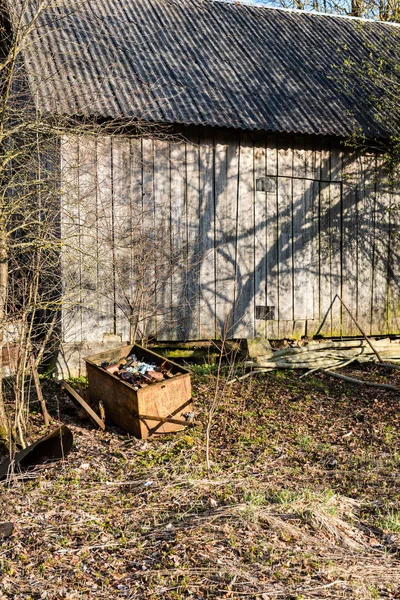 古い木造の建物の放棄された遺跡 — ストック写真