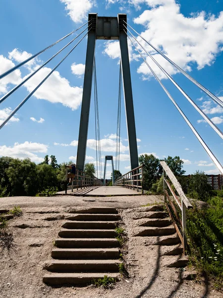 Verlassene Ruinen alter Felsbrücke — Stockfoto