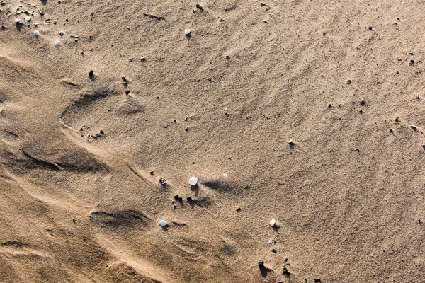 Βραχώδη παραλία με άμμο και βότσαλα — Φωτογραφία Αρχείου