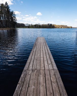 boardwalk Gölü bulutlarda yansıması