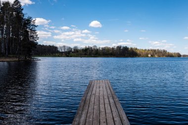 boardwalk Gölü bulutlarda yansıması