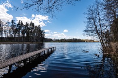 boardwalk Gölü bulutlarda yansıması