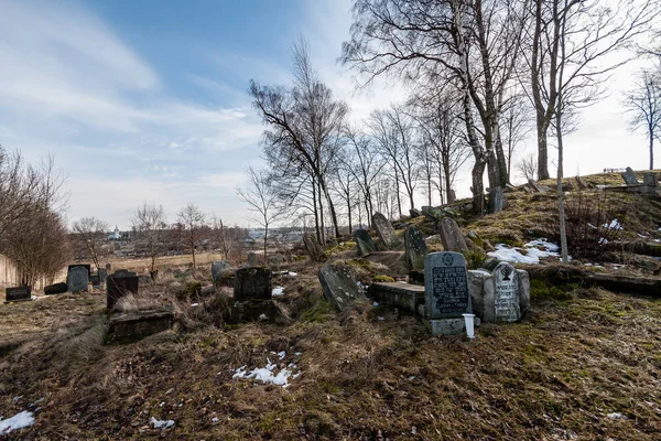 Sonbaharda eski mezarlığı — Stok fotoğraf
