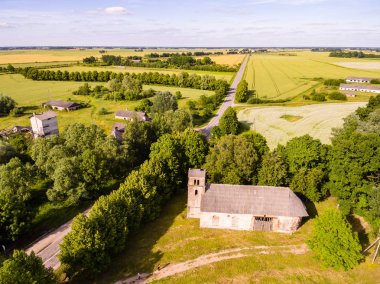 Drone görüntü. kırsal bölgenin havadan görünümü 