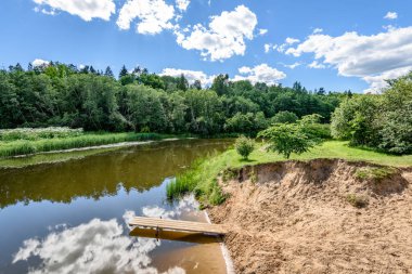 boardwalk Gölü bulutlarda yansıması