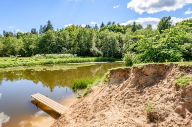 boardwalk Gölü bulutlarda yansıması
