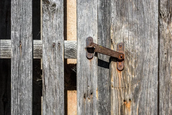 Tablón de madera con astillas y grietas —  Fotos de Stock