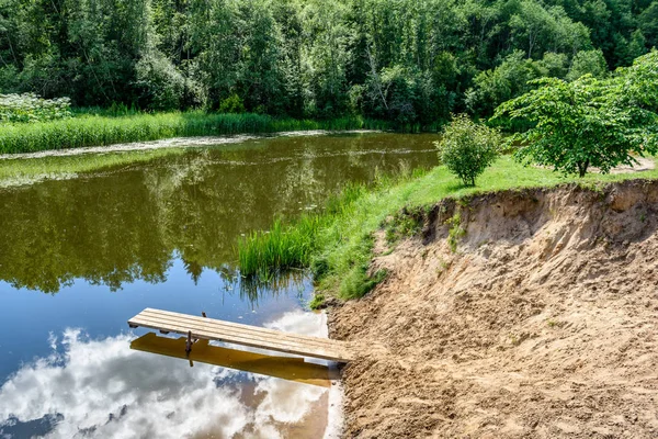boardwalk Gölü bulutlarda yansıması