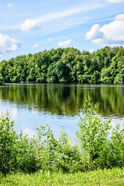 Reflection of clouds in the lake — Stock Photo, Image